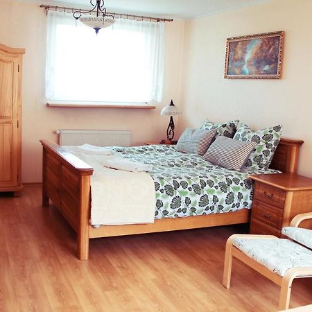 Dom Pod Gorami Apartment Mirsk Екстериор снимка
