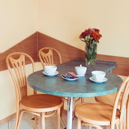 Dom Pod Gorami Apartment Mirsk Екстериор снимка