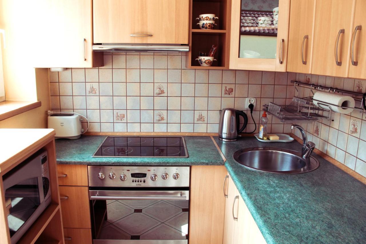 Dom Pod Gorami Apartment Mirsk Екстериор снимка